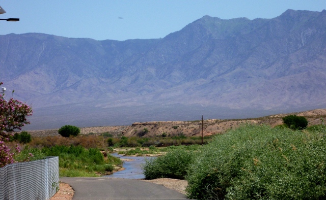 Walking Trail in Mesquite Nv along the Virgin River